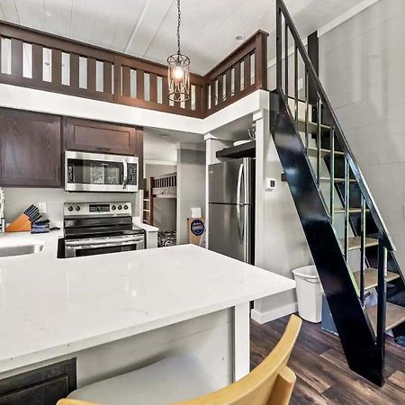 Crescent Moon Cabin Villa Сивиървил Екстериор снимка