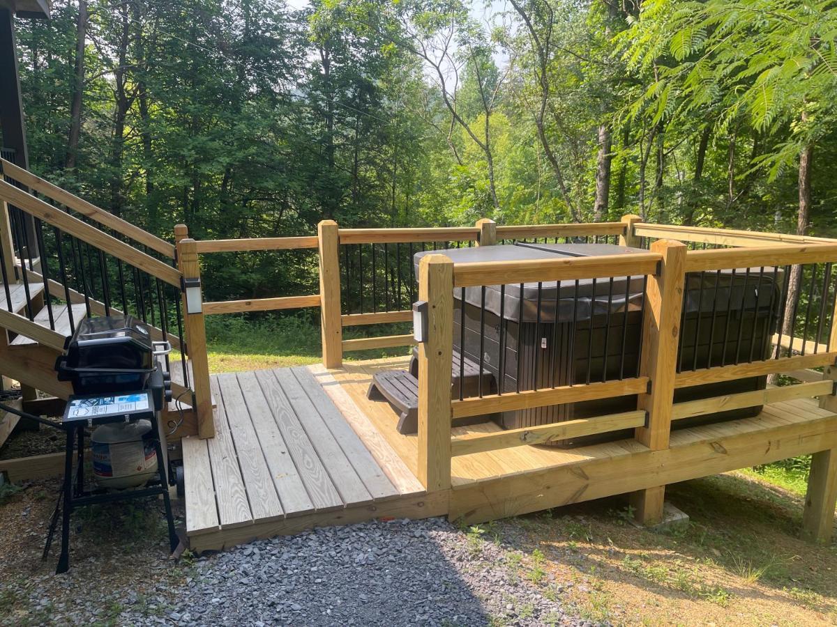 Crescent Moon Cabin Villa Сивиървил Екстериор снимка